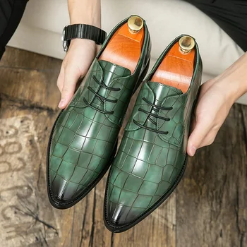 Британские ретро Мужские остроконечные зеленые черные туфли без каблуков, деловые кожаные оксфорды на шнуровке, повседневные лоферы, Вечерняя модельная обувь