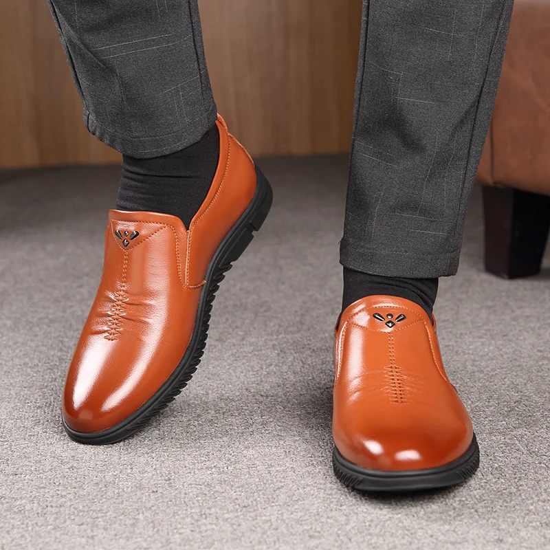 Кожаная обувь нового стиля Вэньчжоу для мужчин среднего возраста Изображение 1