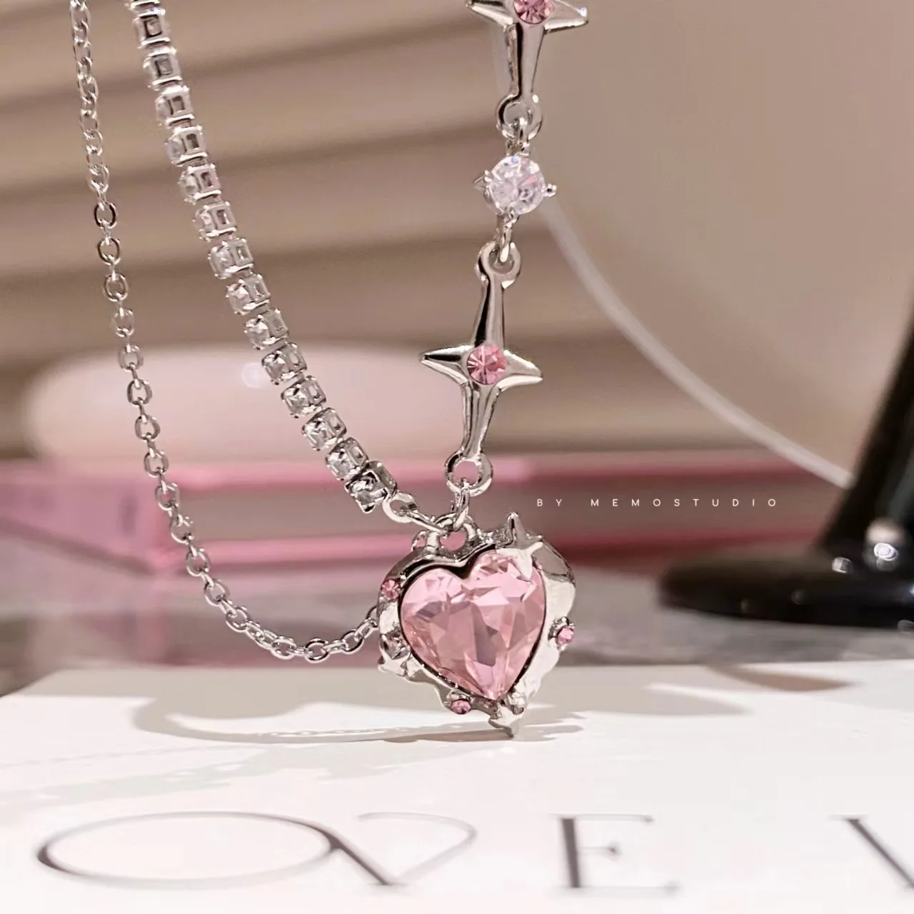 Корейское женское ожерелье, легкое роскошное маленькое ожерелье со свежим темпераментом и любовью, женское легкое роскошное ожерелье-цепочка, аксессуары Изображение 0