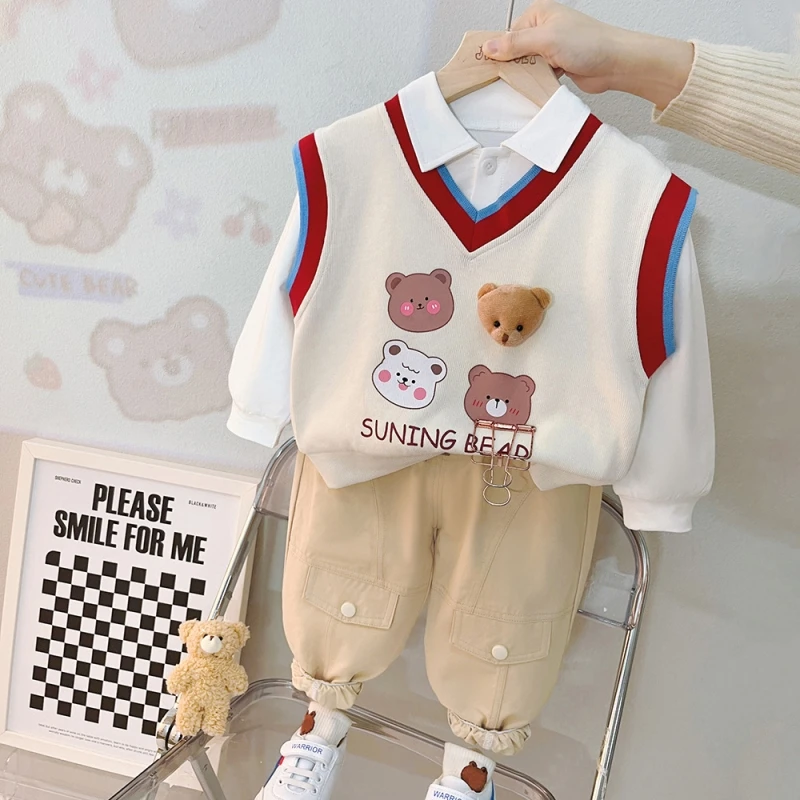 Новая весенне-осенняя детская одежда для мальчиков, костюмы, жилет с рисунком Медведя из мультфильма, хлопчатобумажная рубашка, брюки, повседневная одежда для малышей, 3 шт./компл. Изображение 2