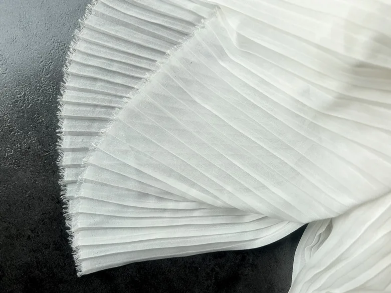 Шифоновая плиссированная плиссированная ткань Мягкие, слегка прозрачные складки из органзы, Драпировка одежды ручной работы, однотонные ткани Изображение 3